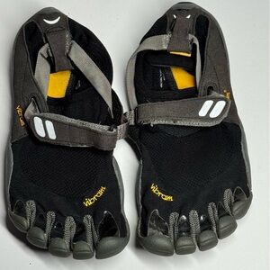 Vibram FiveFingers Black Gray with Yellow Accents Women’s Athletic Toe Shoes